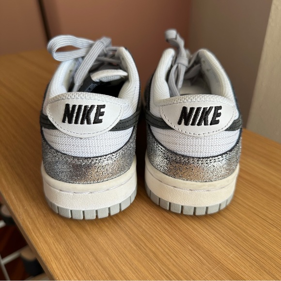 Nike Dunk Low Golden Gals Metallic Silver - Picture 3 of 7